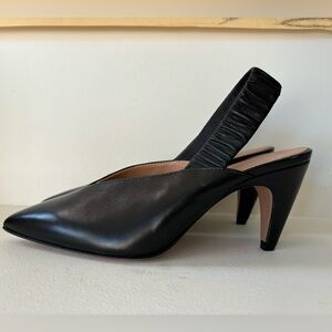 Lewit Black Sculptural Banana Heel Pumps Kitten Pointed Toe US 7 Italian 37